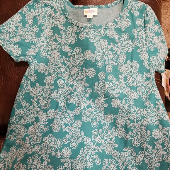 LuLaRoe Dresses & Skirts - LulaRoe Carly dress